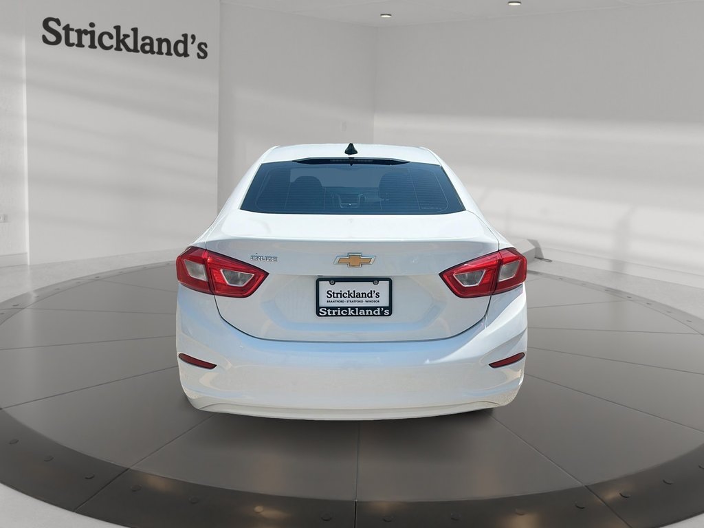 2017 Chevrolet Cruze LT - 6MT in Stratford, Ontario - 3 - w1024h768px