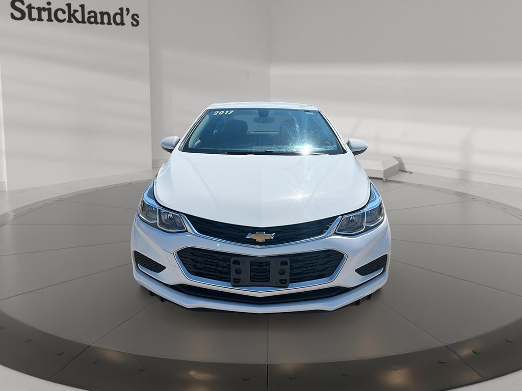 2017 Chevrolet Cruze LS - 6AT in Stratford, Ontario - 2 - w1024h768px