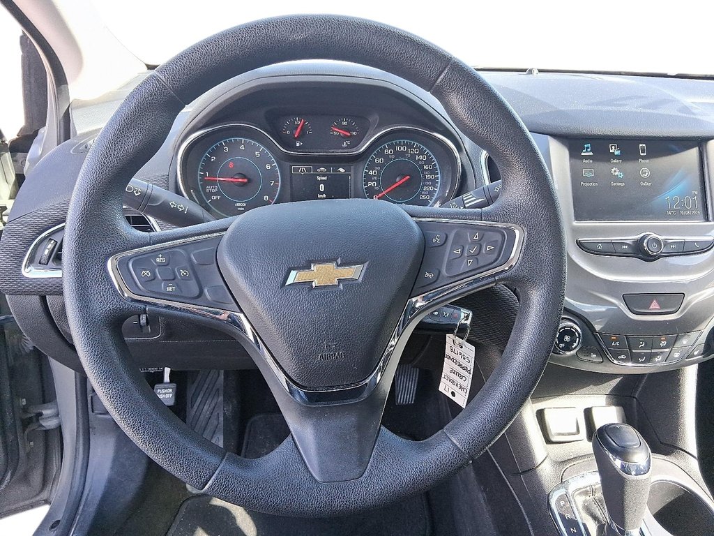 2017 Chevrolet Cruze LT - 6AT in Stratford, Ontario - 11 - w1024h768px