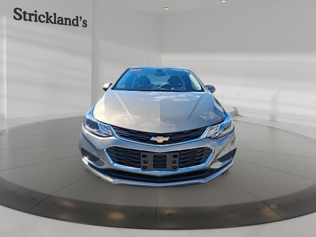 2017 Chevrolet Cruze LT - 6AT in Stratford, Ontario - 2 - w1024h768px