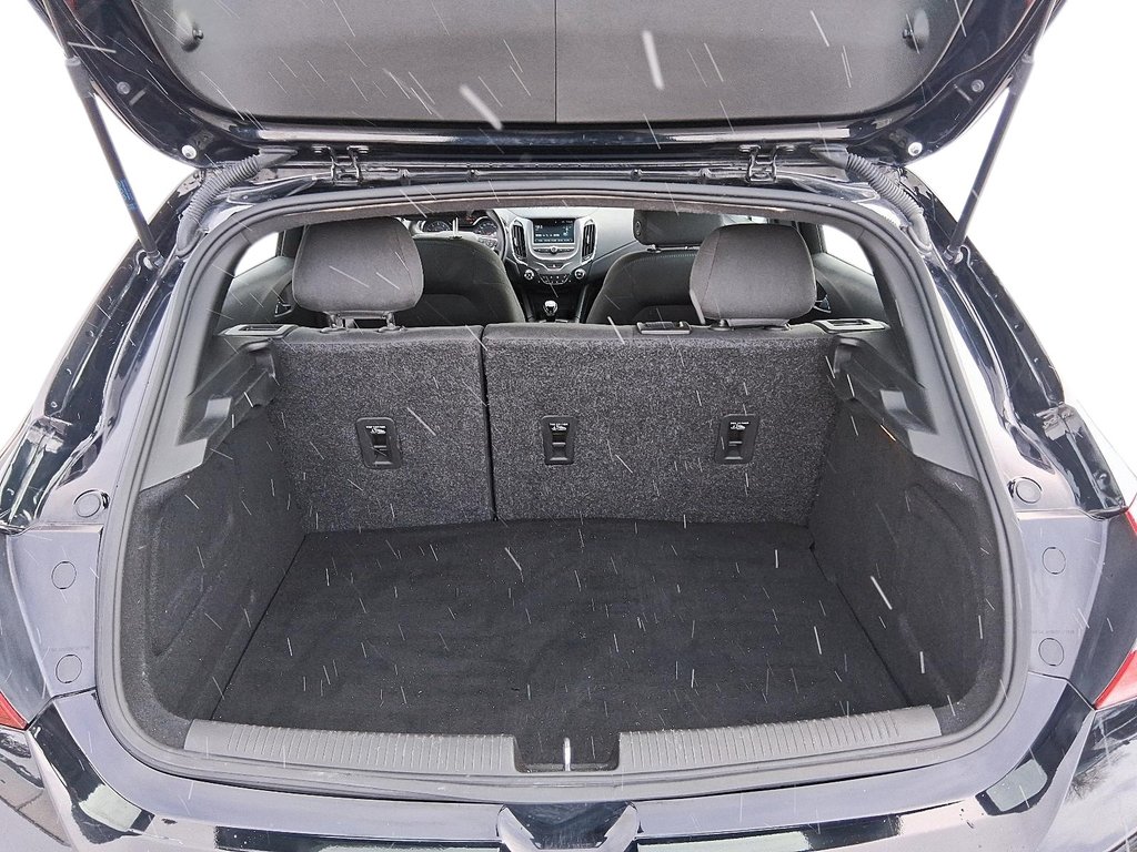 2017 Chevrolet Cruze LT - 6MT in Stratford, Ontario - 6 - w1024h768px