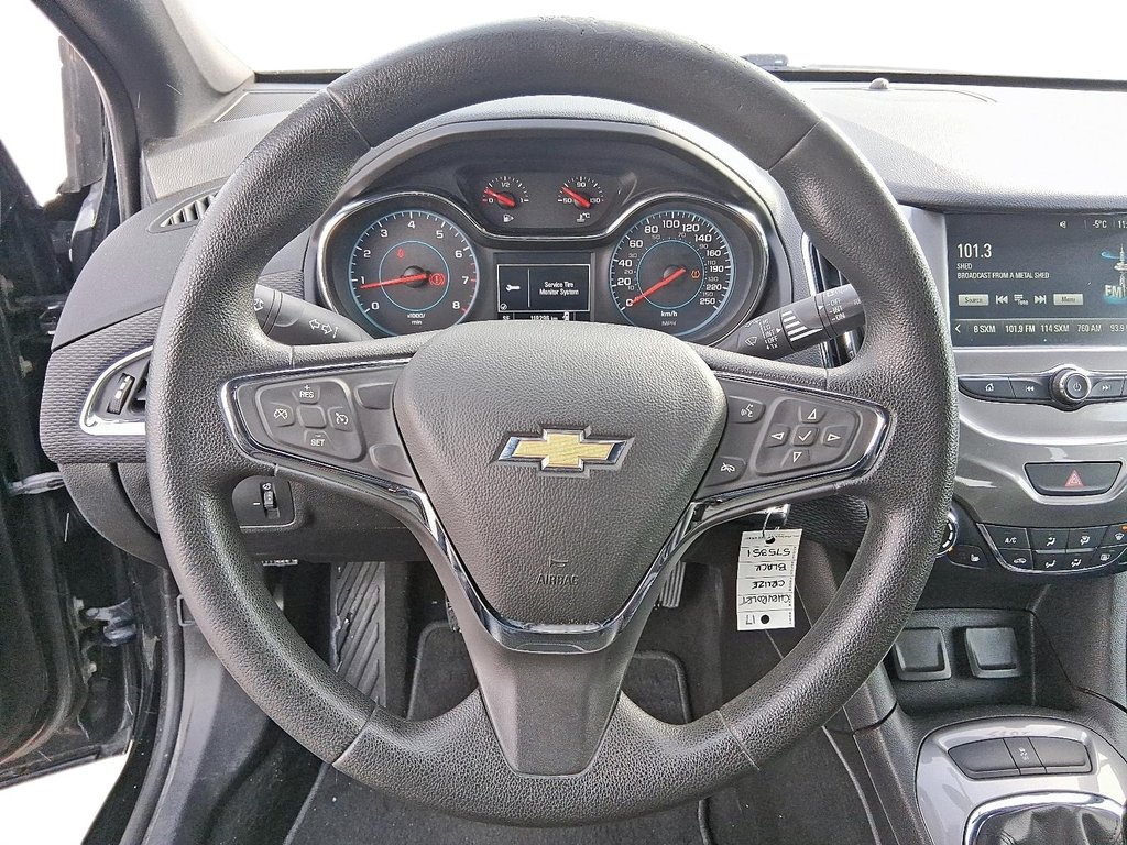 2017 Chevrolet Cruze LT - 6MT in Stratford, Ontario - 12 - w1024h768px