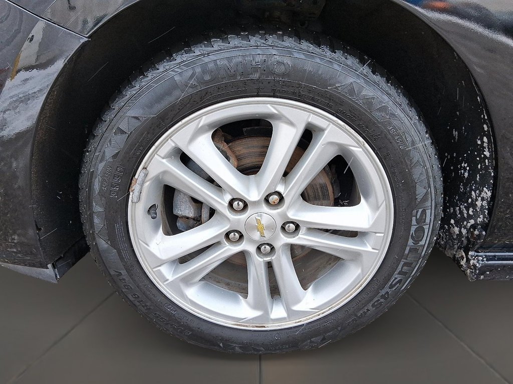 2017 Chevrolet Cruze LT - 6MT in Stratford, Ontario - 7 - w1024h768px