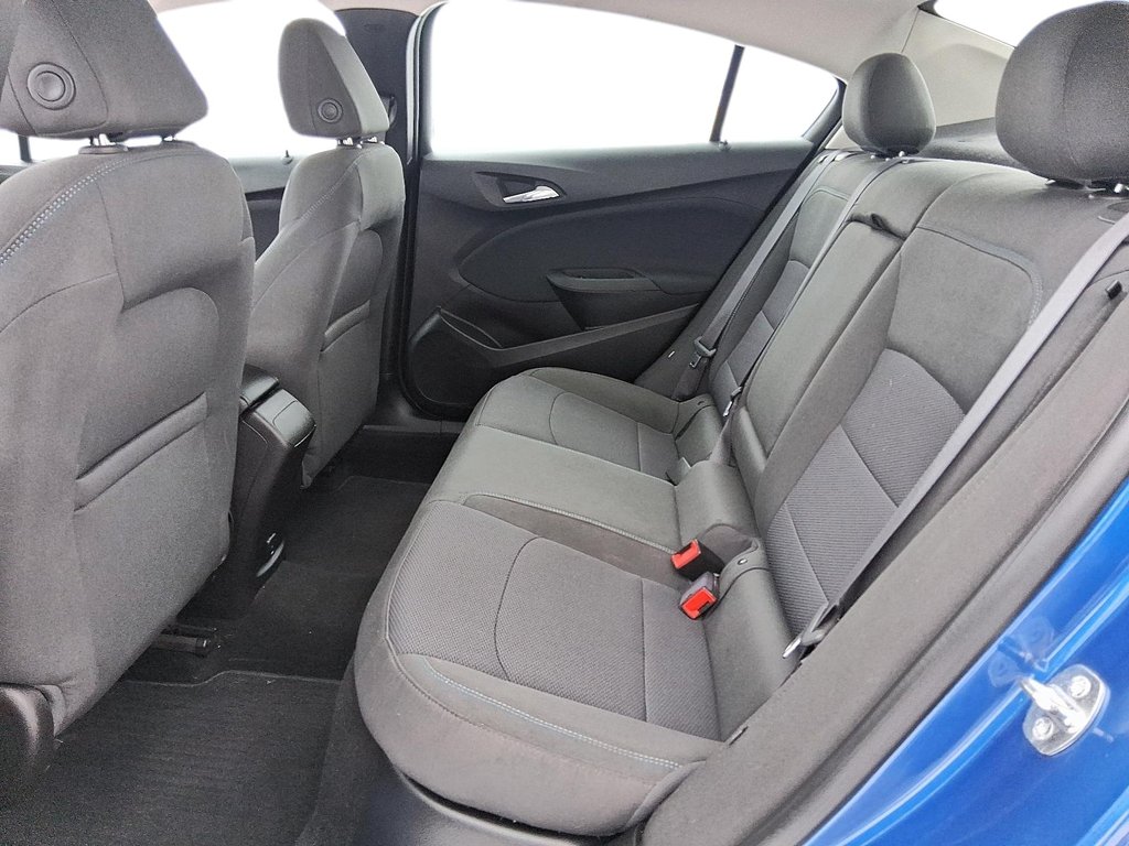 2017 Chevrolet Cruze LT - 6AT in Stratford, Ontario - 9 - w1024h768px