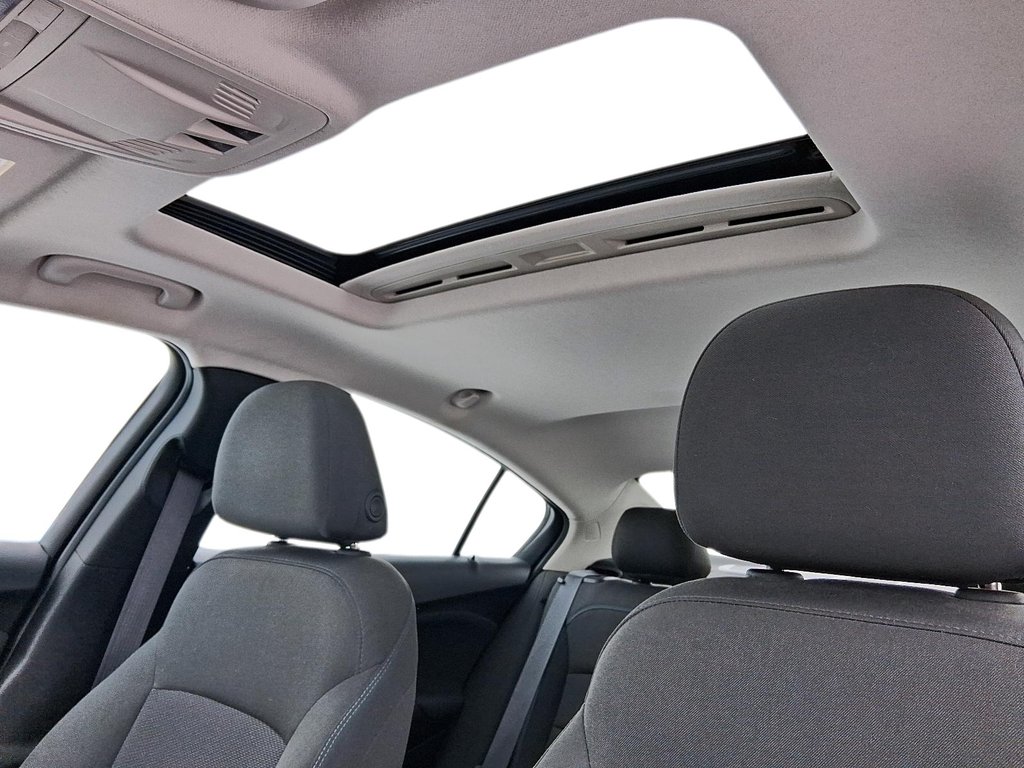 2017 Chevrolet Cruze LT - 6AT in Stratford, Ontario - 17 - w1024h768px