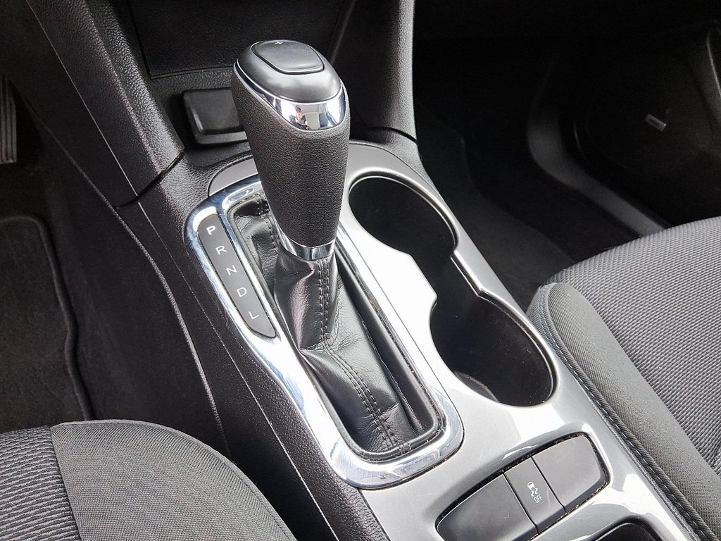 2017 Chevrolet Cruze LT - 6AT in Stratford, Ontario - 16 - w1024h768px