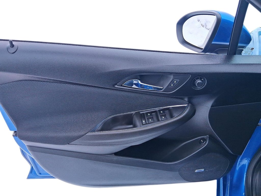 2017 Chevrolet Cruze LT - 6AT in Stratford, Ontario - 11 - w1024h768px