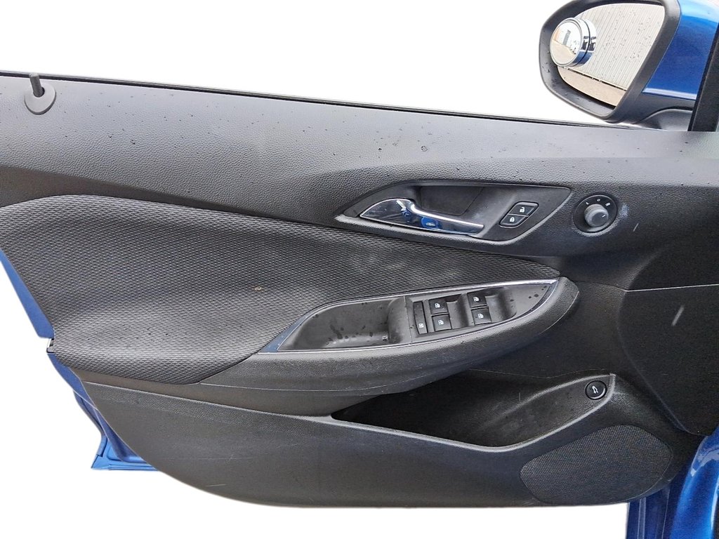 2017 Chevrolet Cruze LT - 6AT in Stratford, Ontario - 11 - w1024h768px