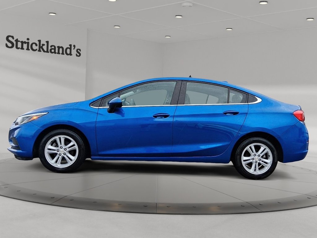 2017 Chevrolet Cruze LT - 6AT in Stratford, Ontario - 5 - w1024h768px