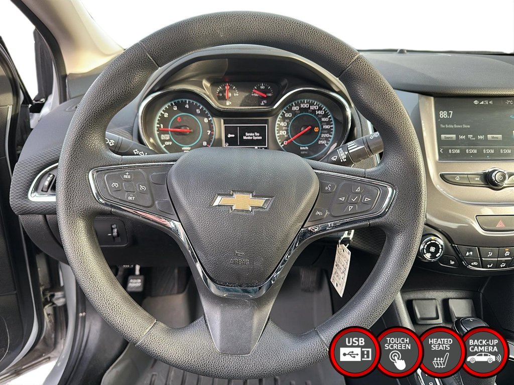 2018 Chevrolet Cruze LT - 6AT in Stratford, Ontario - 11 - w1024h768px