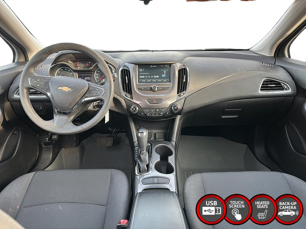 2018 Chevrolet Cruze LT - 6AT in Stratford, Ontario - 9 - w1024h768px