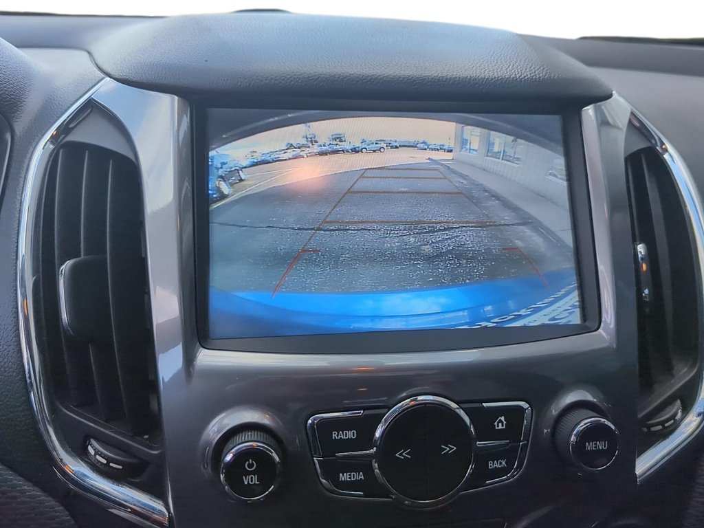 2018 Chevrolet Cruze LT - 6AT in Stratford, Ontario - 17 - w1024h768px