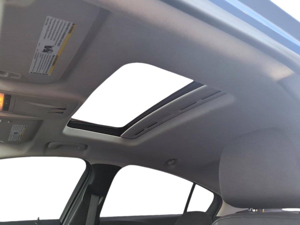 2018 Chevrolet Cruze LT - 6AT in Stratford, Ontario - 16 - w1024h768px