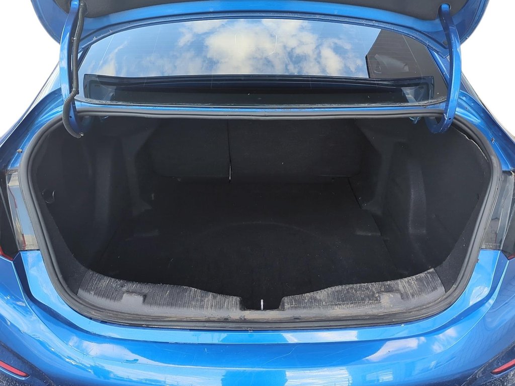 2018 Chevrolet Cruze LT - 6AT in Stratford, Ontario - 6 - w1024h768px