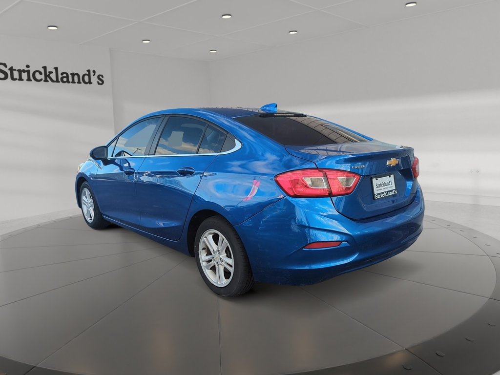2018 Chevrolet Cruze LT - 6AT in Stratford, Ontario - 4 - w1024h768px