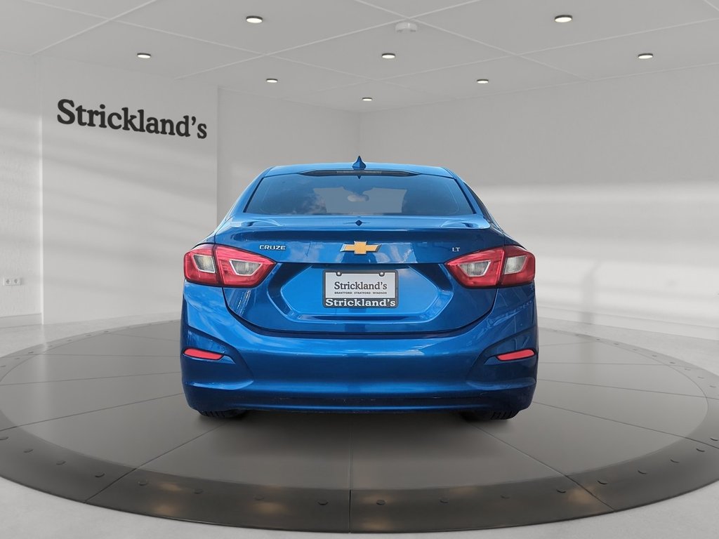 2018 Chevrolet Cruze LT - 6AT in Stratford, Ontario - 3 - w1024h768px