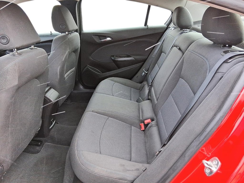 2018 Chevrolet Cruze LT - 6AT in Stratford, Ontario - 9 - w1024h768px