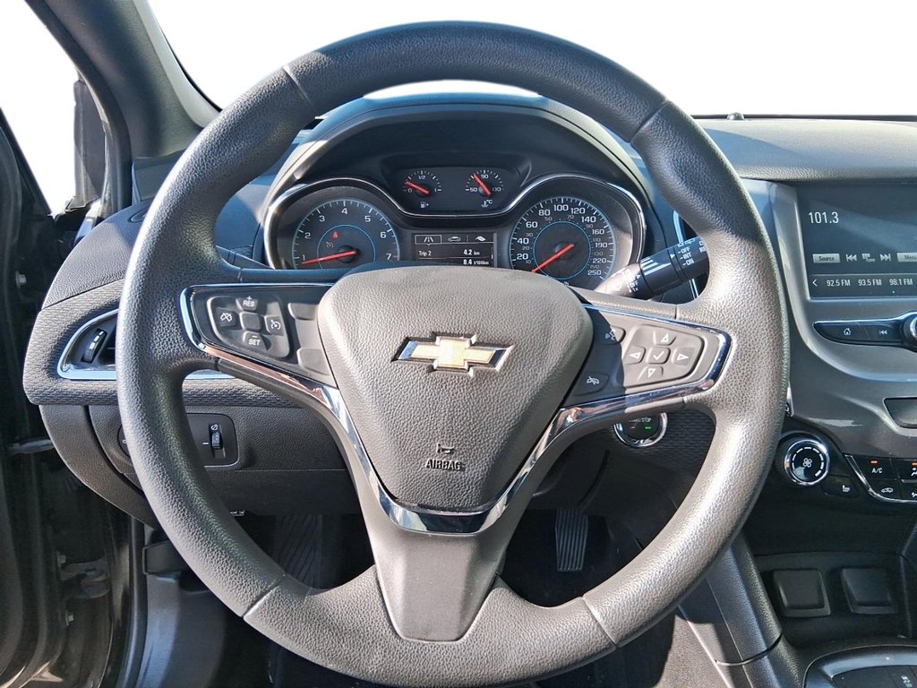 2018 Chevrolet Cruze LT - 6MT in Stratford, Ontario - 11 - w1024h768px