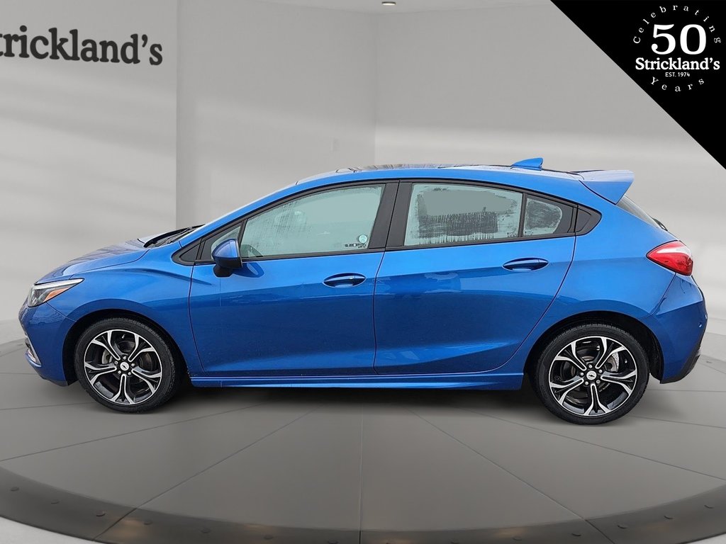 2019  Cruze Hatchback LT - 6AT in Stratford, Ontario - 5 - w1024h768px