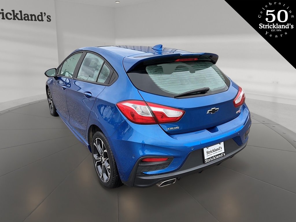 2019  Cruze Hatchback LT - 6AT in Stratford, Ontario - 4 - w1024h768px