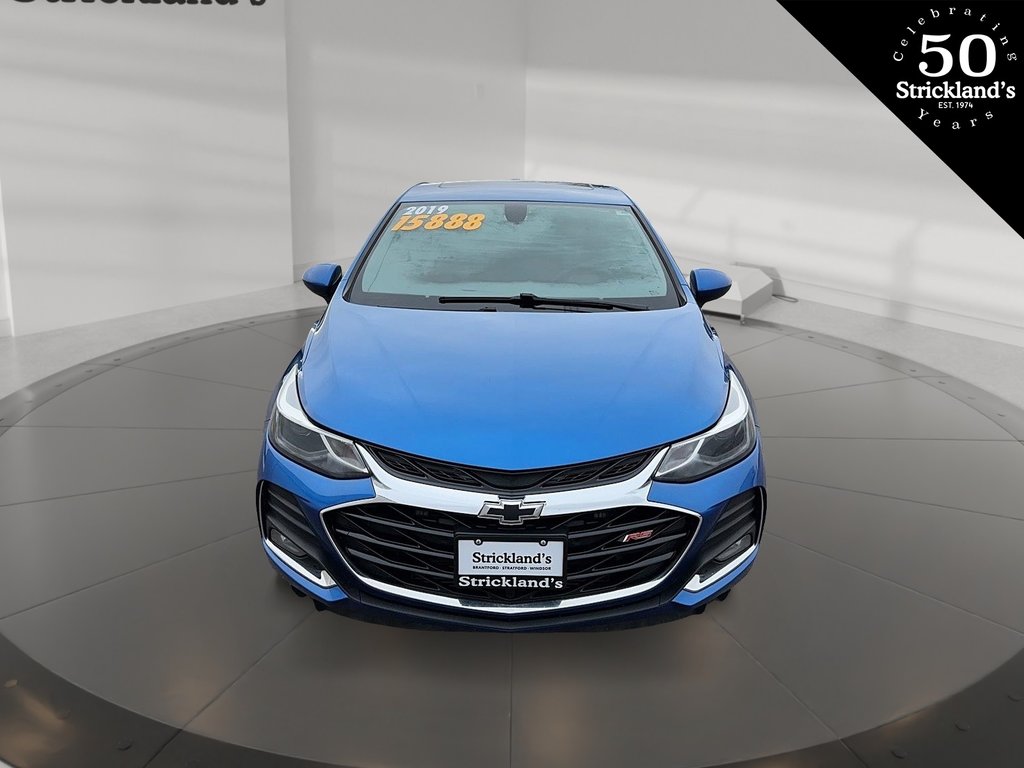 2019  Cruze Hatchback LT - 6AT in Stratford, Ontario - 2 - w1024h768px