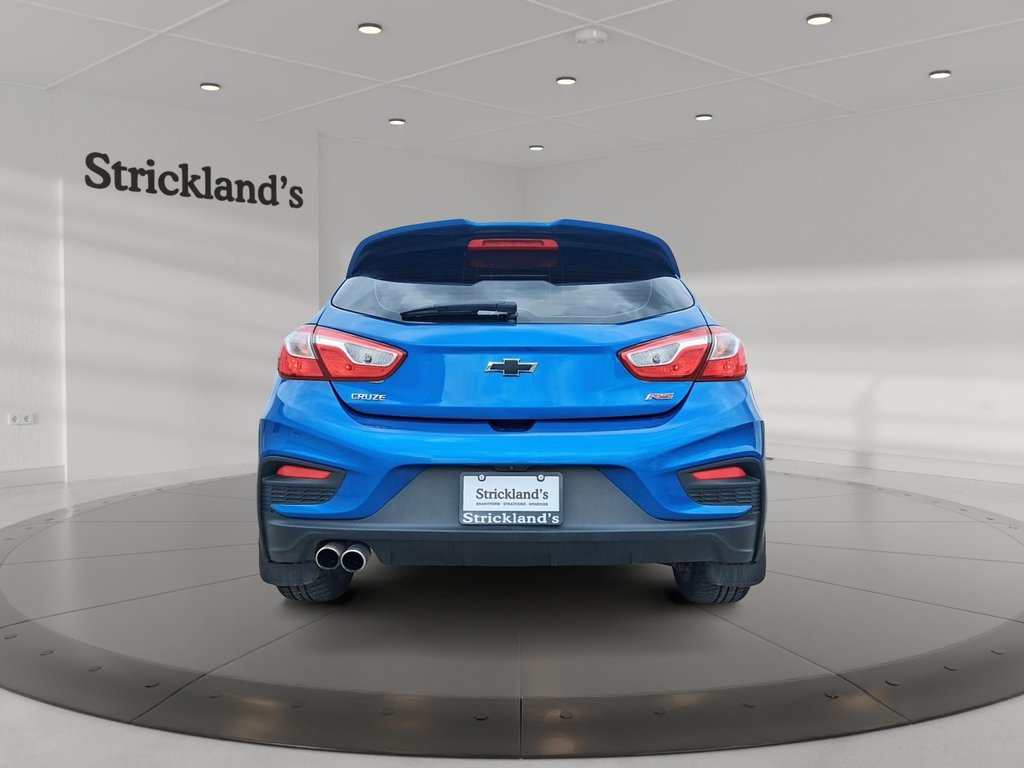 2019 Chevrolet Cruze Hatchback LT - 6AT in Stratford, Ontario - 3 - w1024h768px
