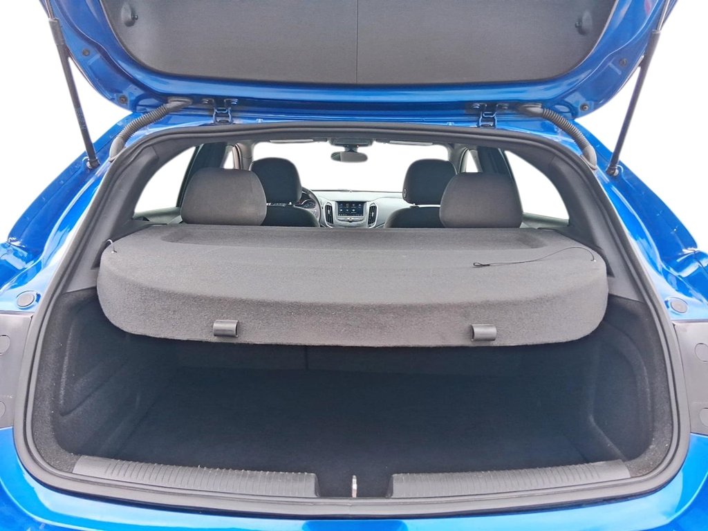 2019 Chevrolet Cruze Hatchback LT - 6AT in Stratford, Ontario - 7 - w1024h768px