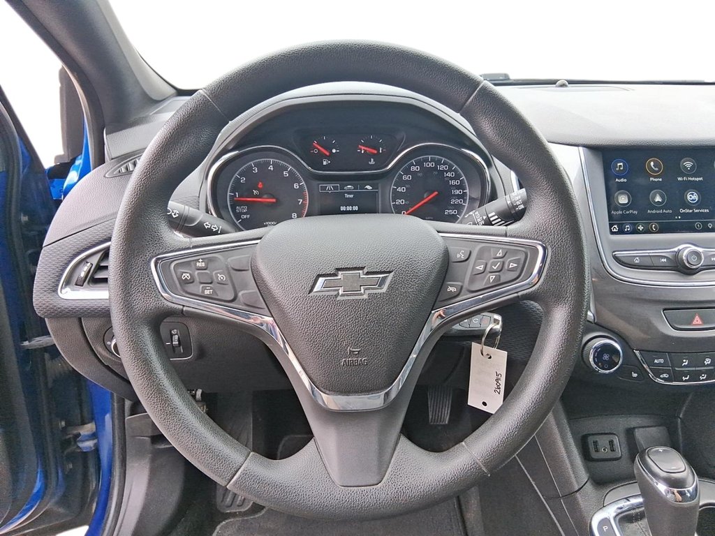 2019 Chevrolet Cruze Hatchback LT - 6AT in Stratford, Ontario - 13 - w1024h768px
