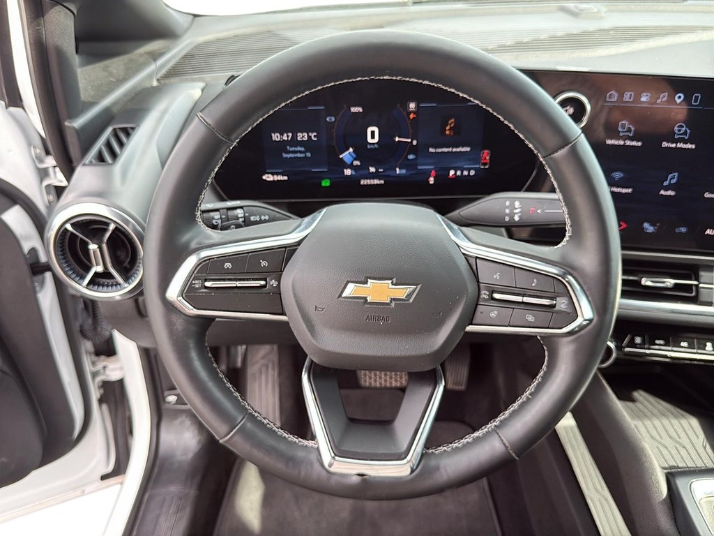 2025 Chevrolet Equinox EV 4dr LT in Stratford, Ontario - 11 - w1024h768px