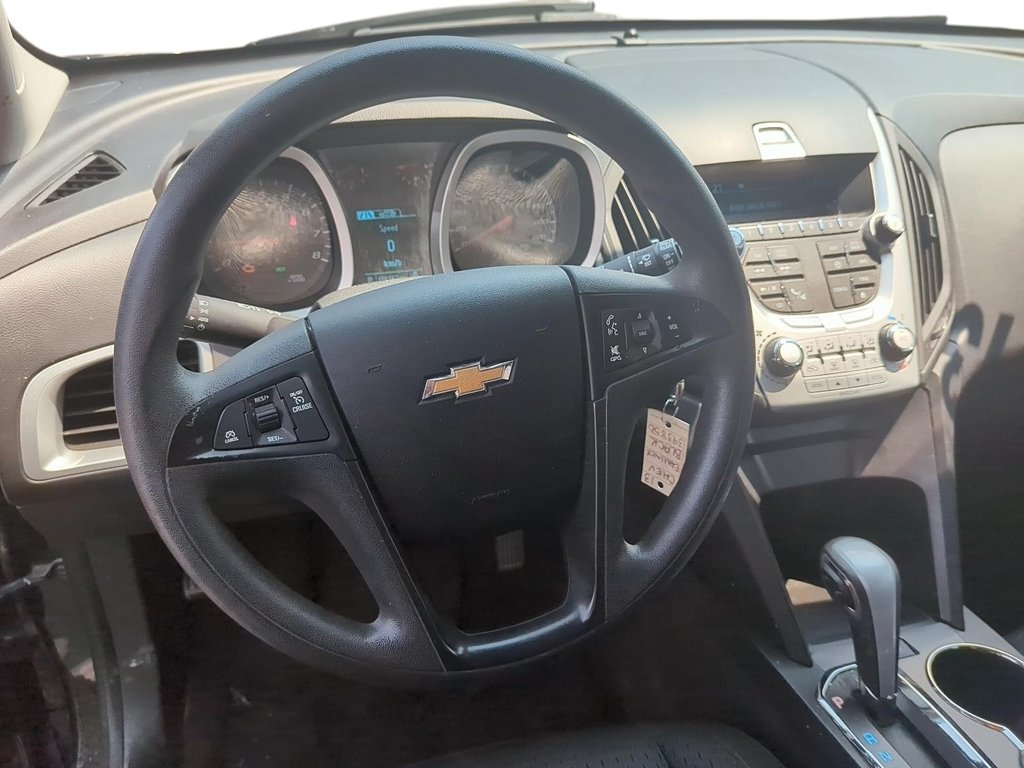 2013 Chevrolet Equinox LS FWD 1SA in Stratford, Ontario - 11 - w1024h768px