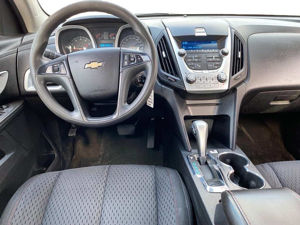 2014 Chevrolet Equinox LS FWD in Stratford, Ontario - 10 - w1024h768px
