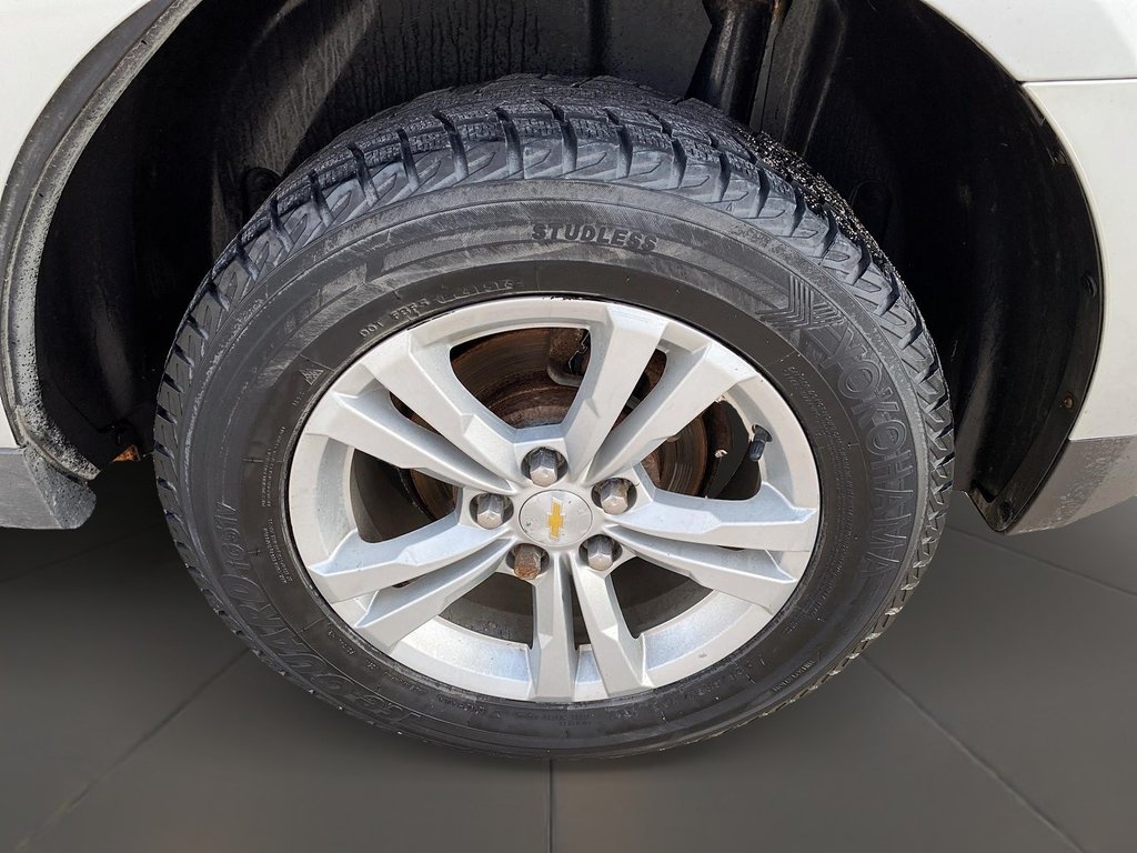 2014 Chevrolet Equinox LS FWD in Stratford, Ontario - 7 - w1024h768px