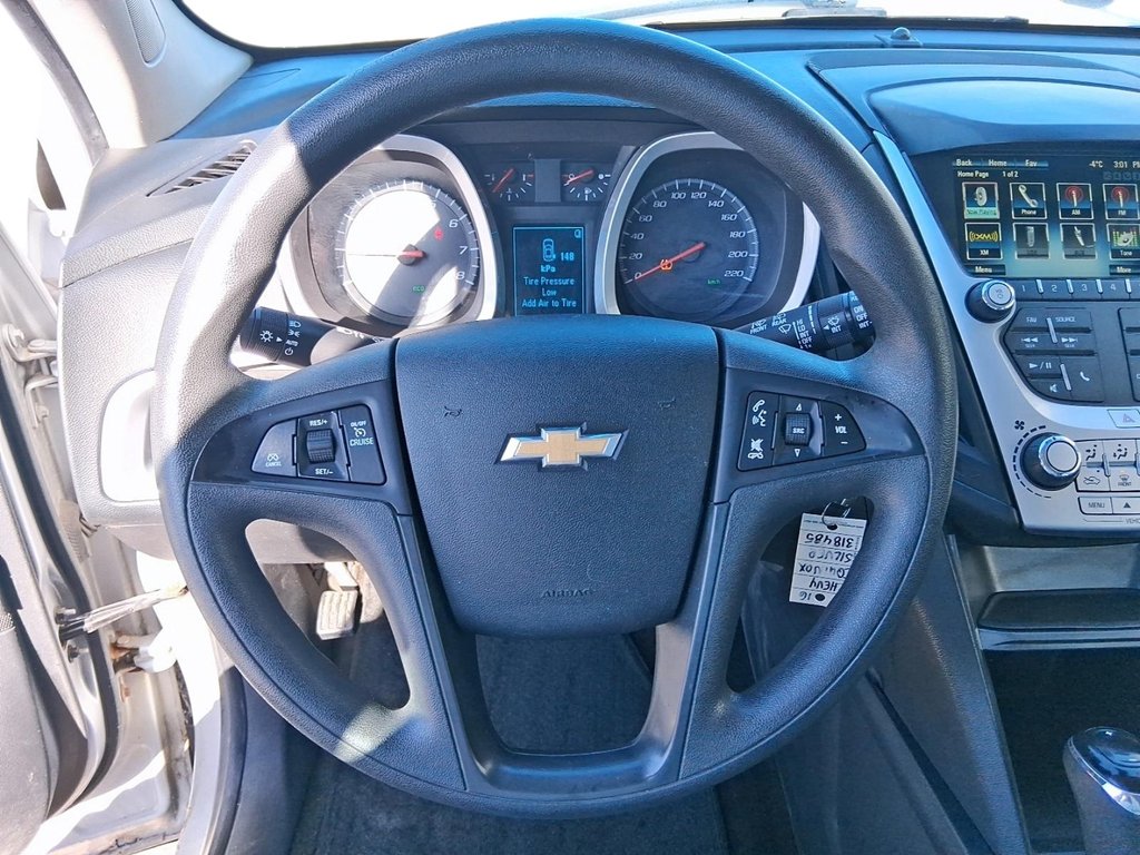 2016 Chevrolet Equinox AWD LS in Stratford, Ontario - 12 - w1024h768px