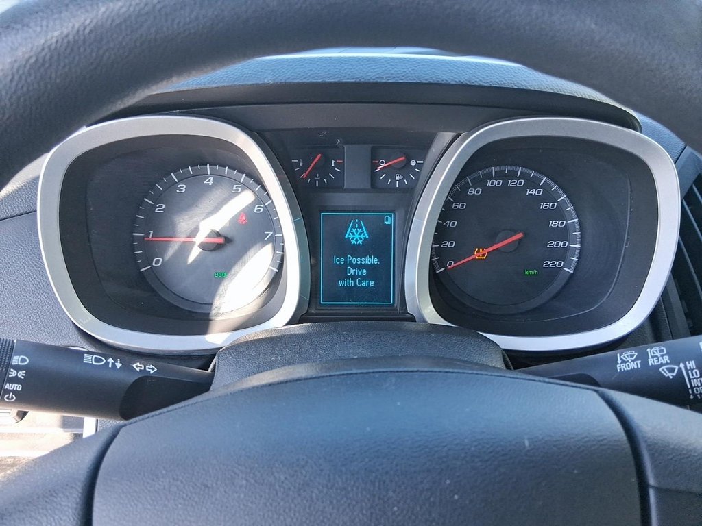 2016 Chevrolet Equinox AWD LS in Stratford, Ontario - 14 - w1024h768px