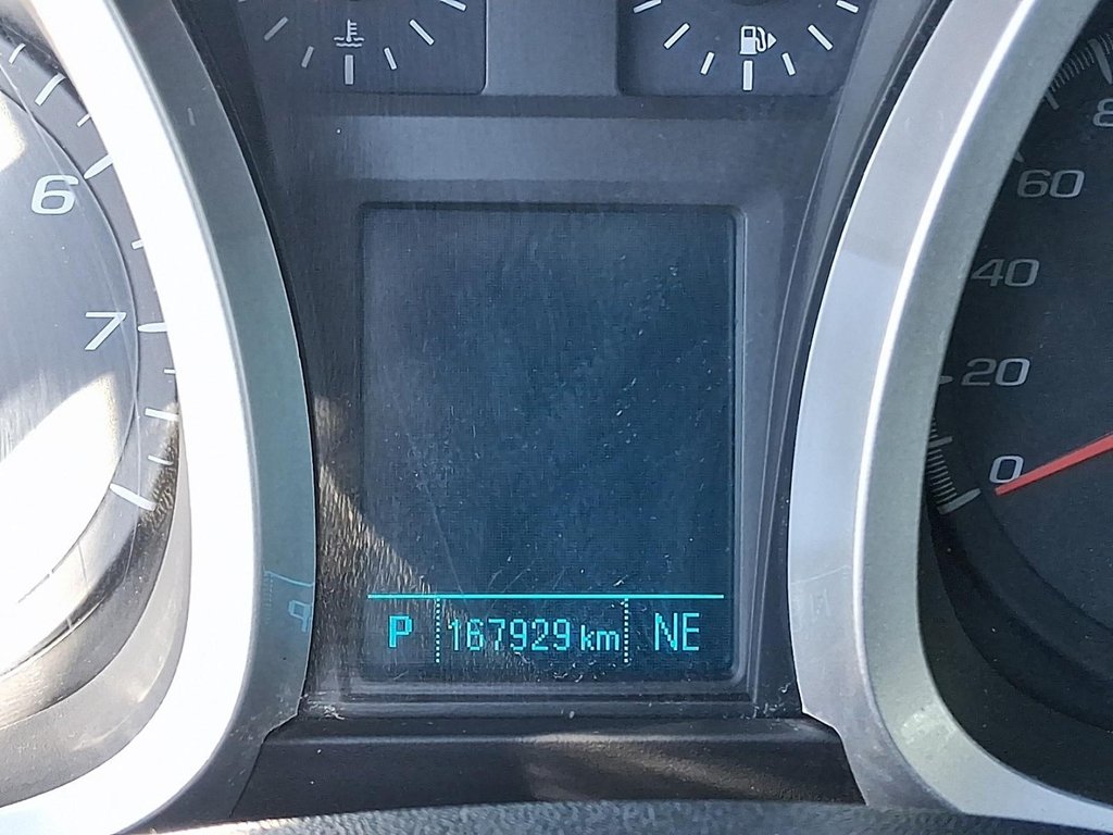 2016 Chevrolet Equinox AWD LS in Stratford, Ontario - 13 - w1024h768px