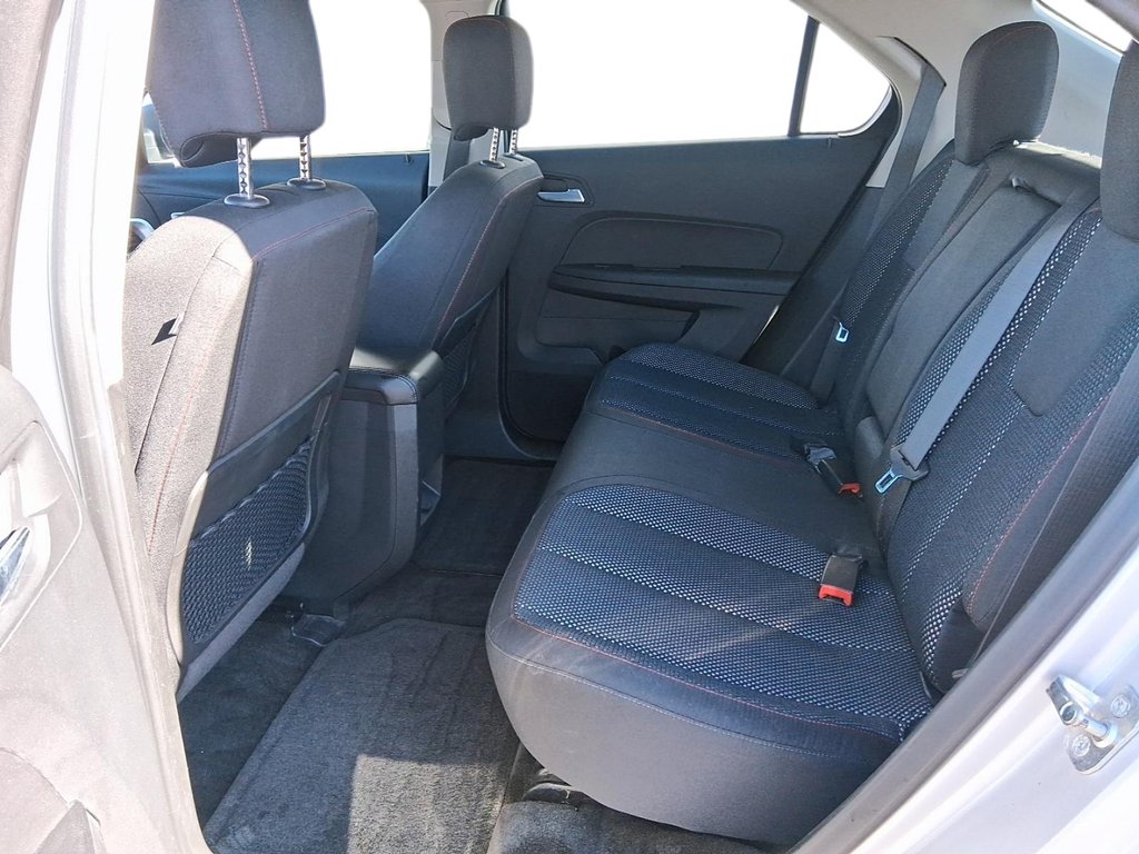 2016 Chevrolet Equinox AWD LS in Stratford, Ontario - 9 - w1024h768px