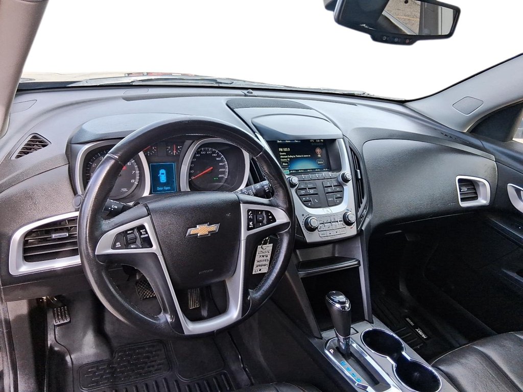 2017 Chevrolet Equinox AWD Premier in Stratford, Ontario - 10 - w1024h768px