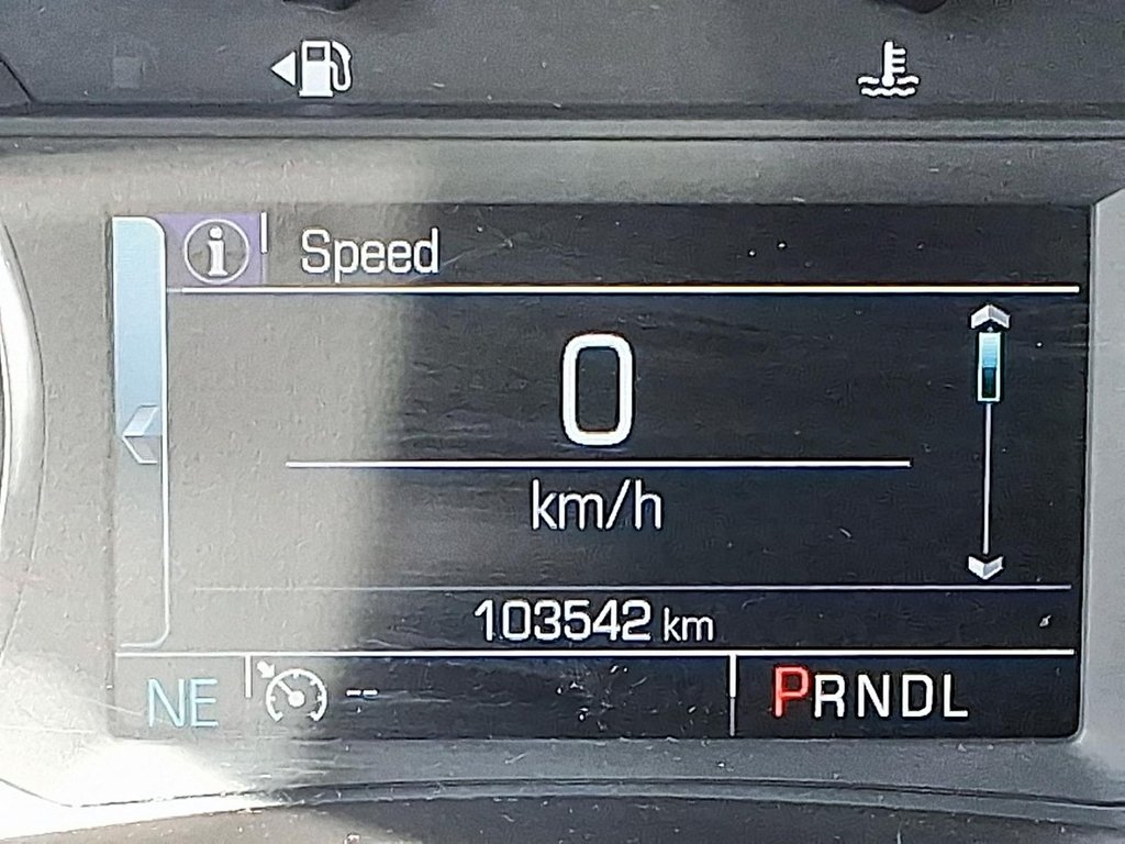 2018 Chevrolet Equinox AWD Premier in Stratford, Ontario - 13 - w1024h768px