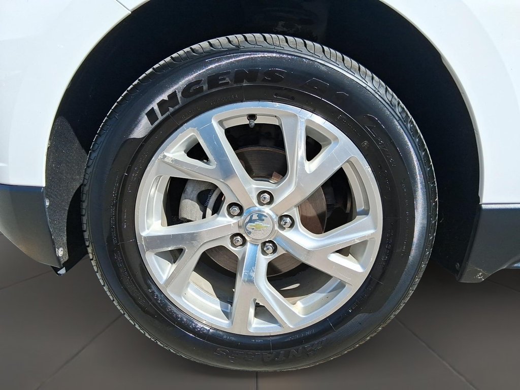2018 Chevrolet Equinox AWD Premier in Stratford, Ontario - 7 - w1024h768px