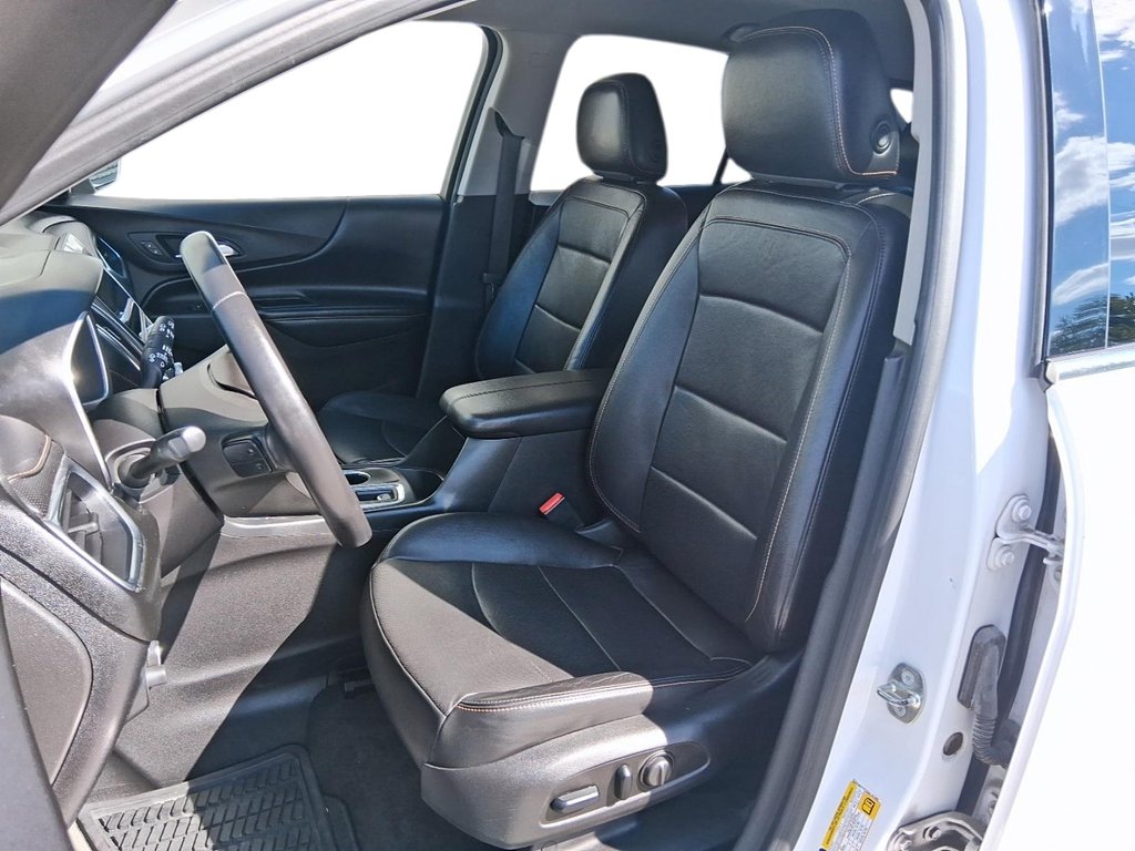 2018 Chevrolet Equinox AWD Premier in Stratford, Ontario - 8 - w1024h768px