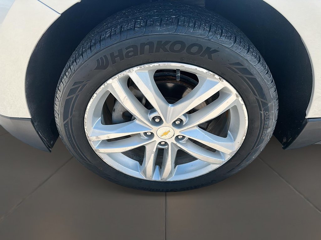 2020 Chevrolet Equinox AWD Premier 2.0T in Stratford, Ontario - 7 - w1024h768px