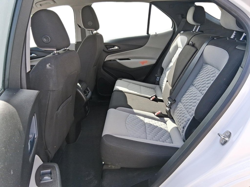 2021 Chevrolet Equinox FWD LS 1.5t in Stratford, Ontario - 9 - w1024h768px