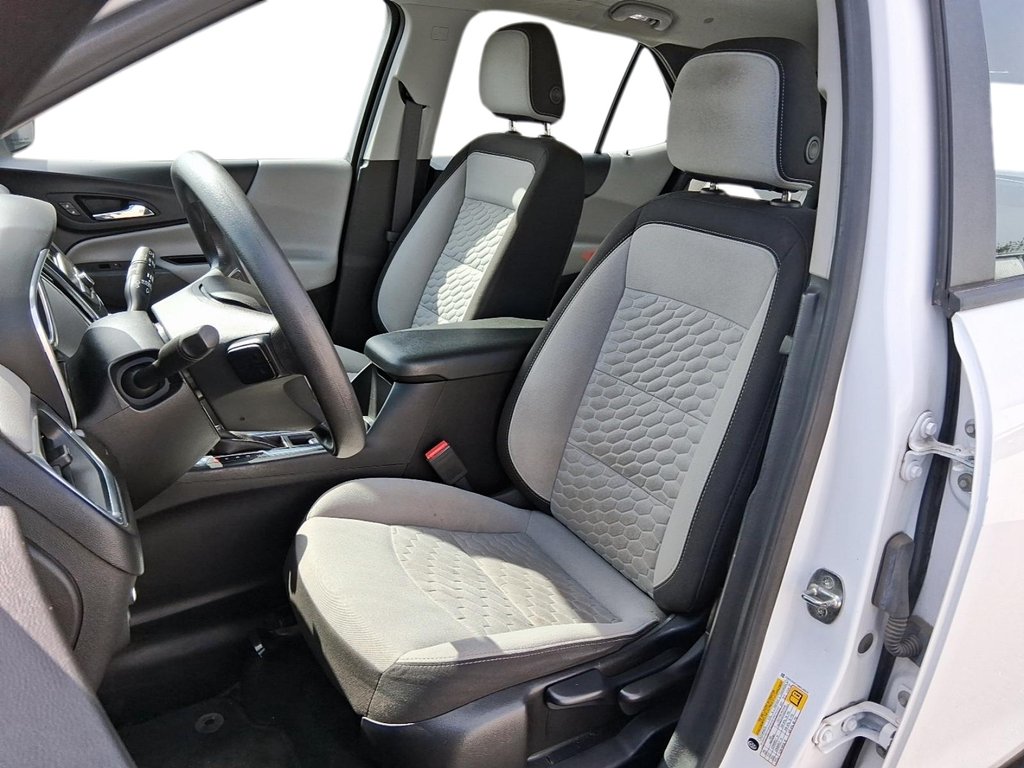 2021 Chevrolet Equinox FWD LS 1.5t in Stratford, Ontario - 8 - w1024h768px