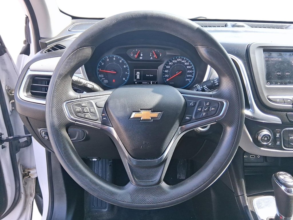 2021 Chevrolet Equinox FWD LS 1.5t in Stratford, Ontario - 12 - w1024h768px