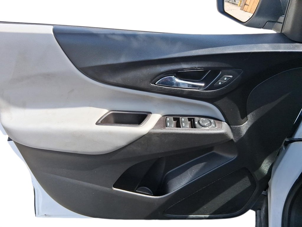2021 Chevrolet Equinox FWD LS 1.5t in Stratford, Ontario - 11 - w1024h768px