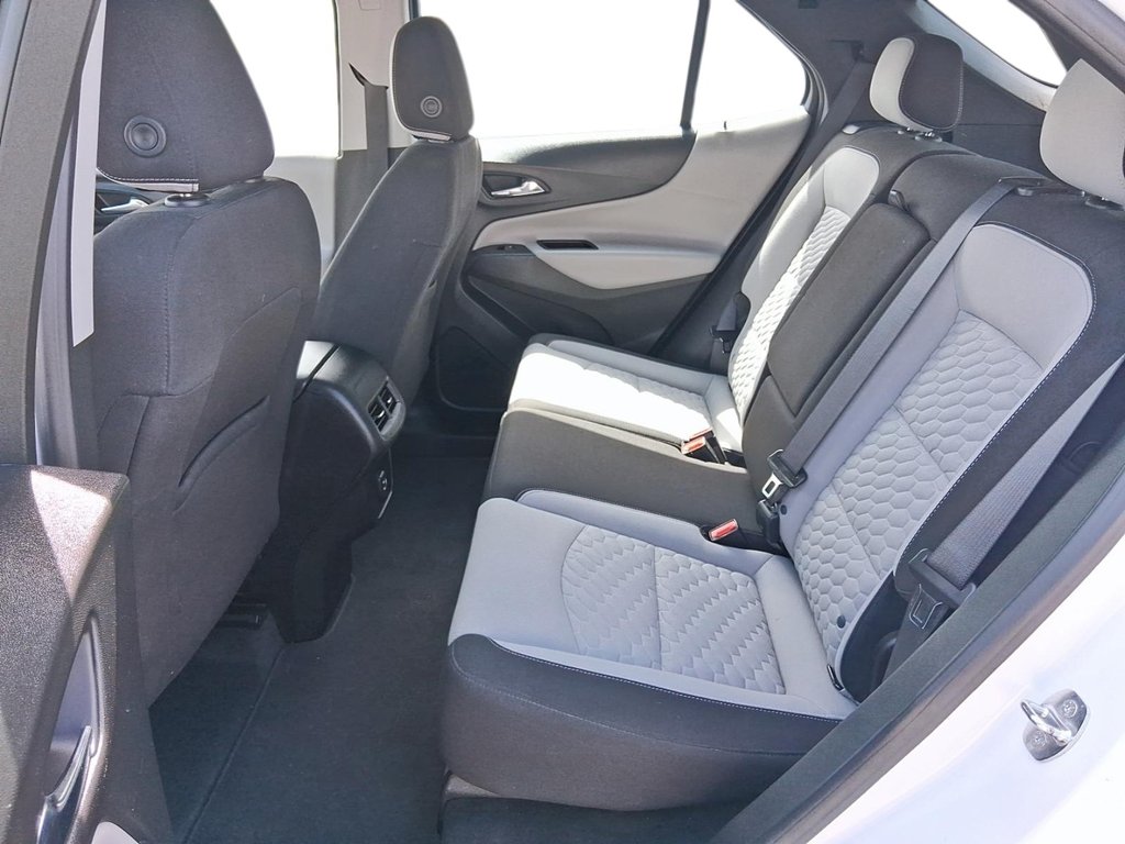 2021 Chevrolet Equinox FWD LS 1.5t in Stratford, Ontario - 9 - w1024h768px