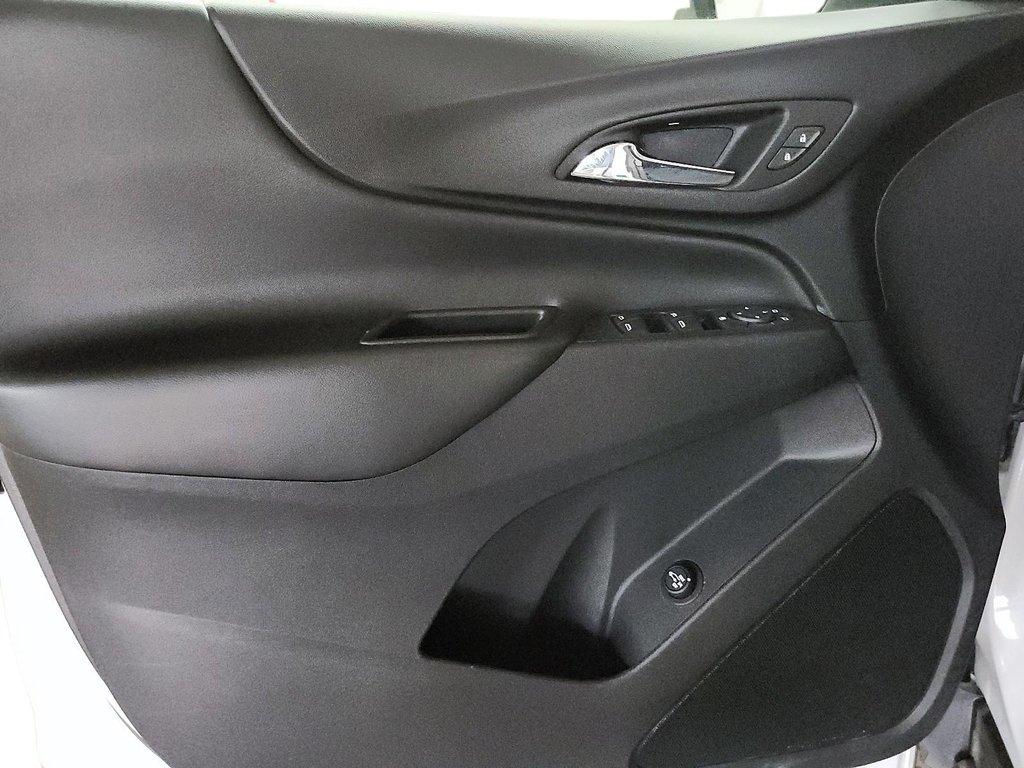 2022 Chevrolet Equinox AWD LT 1.5t in Stratford, Ontario - 10 - w1024h768px