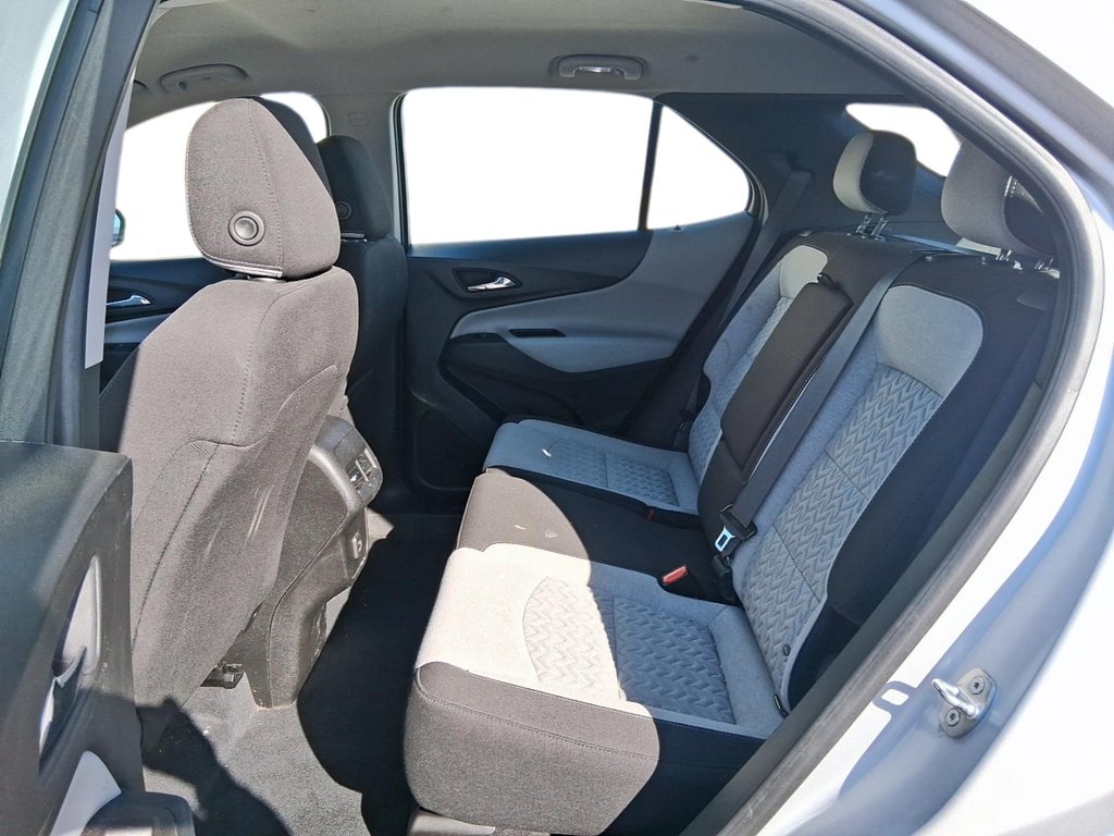 2022 Chevrolet Equinox AWD LS 1.5t in Stratford, Ontario - 9 - w1024h768px