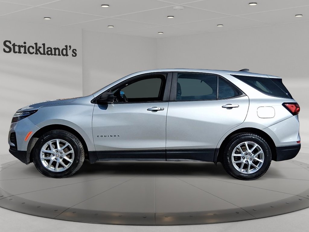2022 Chevrolet Equinox AWD LS 1.5t in Stratford, Ontario - 5 - w1024h768px
