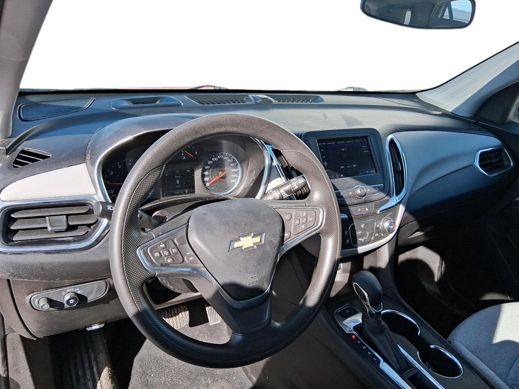 2022 Chevrolet Equinox AWD LS 1.5t in Stratford, Ontario - 10 - w1024h768px